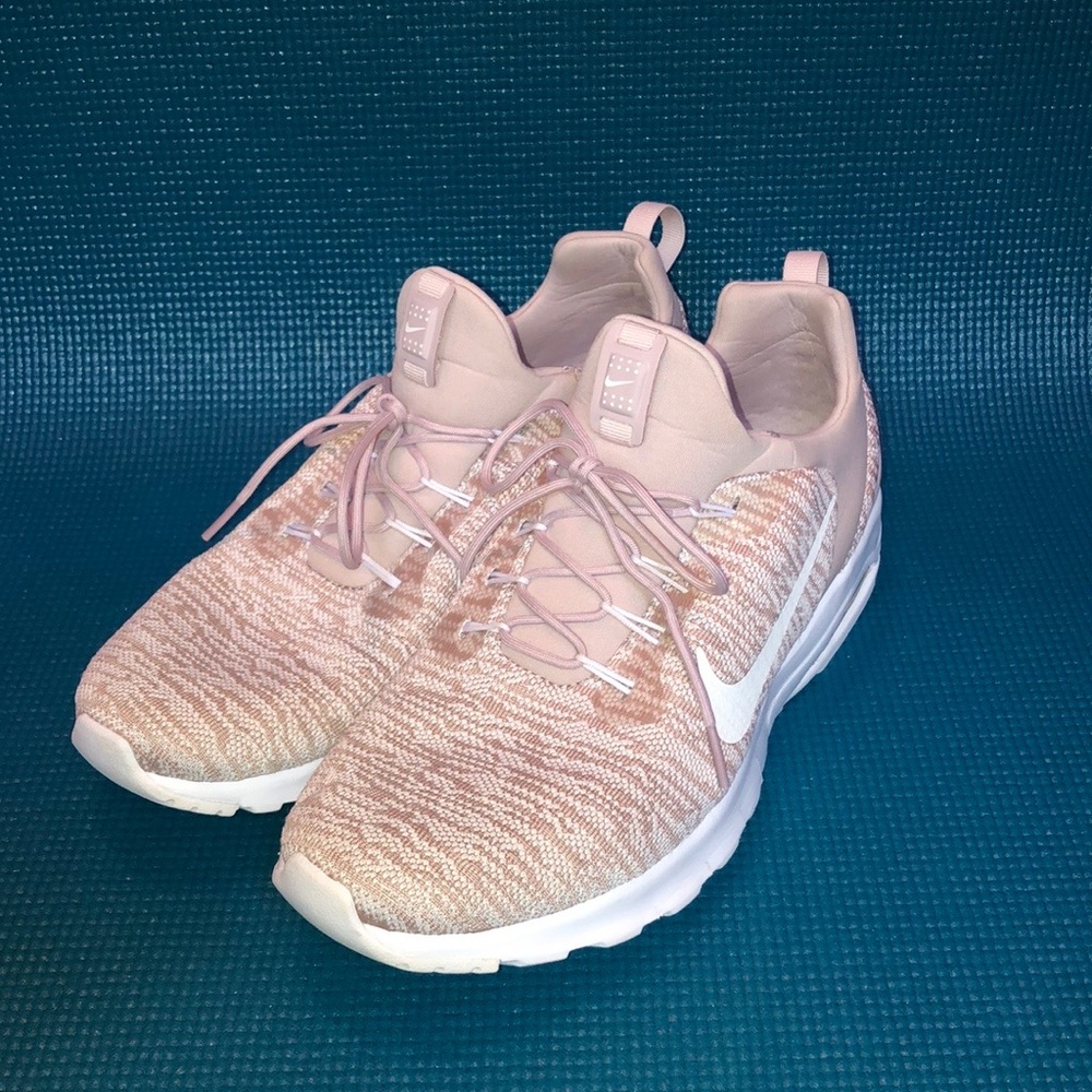 Nike Air tennis shoes